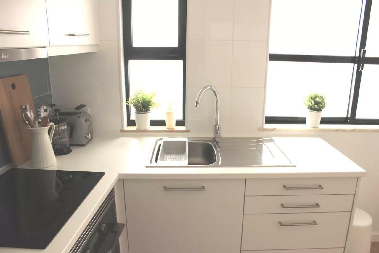 Lovely Apartment In The Center Of Aveiro Exteriör bild
